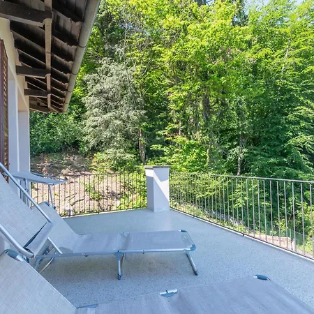 Perondi Apartment Stresa